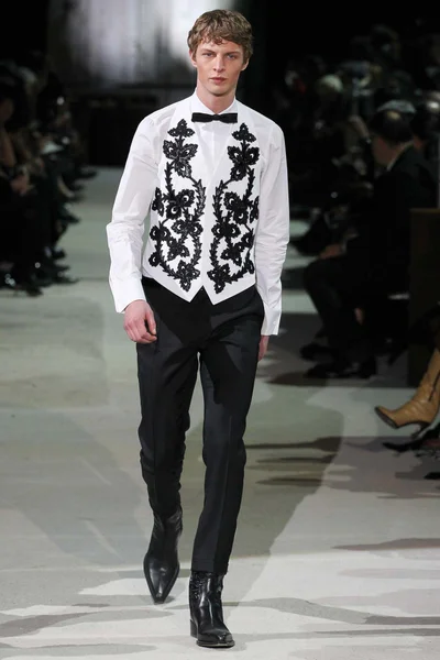 Look 39